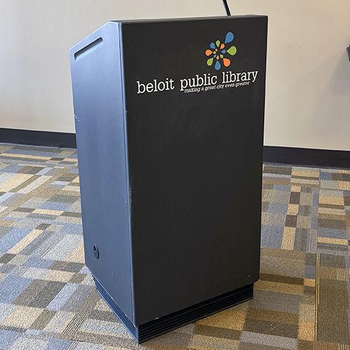 Dark gray podium with BPL logo on front